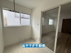 2階洋室7帖のお部屋に面したサンルーム