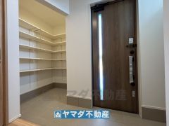 内玄関には大容量のシューズクローク