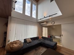 リビング横には和室