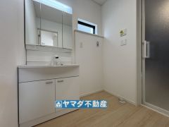 三面鏡タイプの洗面台