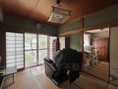 和室6帖のお部屋です