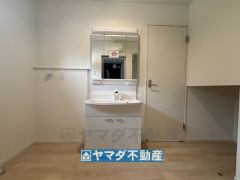 三面鏡タイプの洗面台