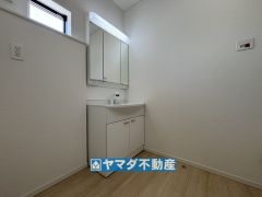 三面鏡タイプの洗面台