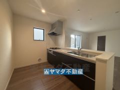 キッチンからご家族との会話ができますね。