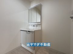 三面鏡タイプの洗面台