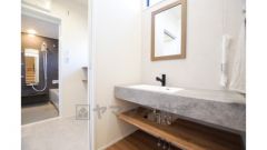 おしゃれなカウンタータイプの洗面台