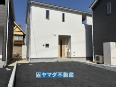 2号棟ケイミュー外壁は汚れが付きにくい効果を併せ持つ特徴があります。