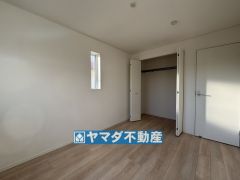 2階洋室6帖のお部屋です。