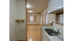 IHのキッチンにはカウンターが付いています