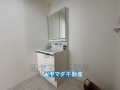 三面鏡タイプの洗面台