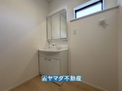 三面鏡タイプの洗面台