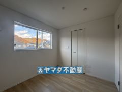 2階洋室のお部屋です