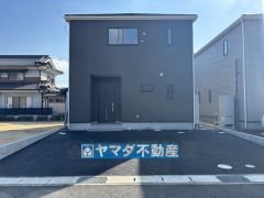 3号棟　ケイミュー外壁は汚れが付きにくい効果を併せ持つ特徴があります。