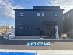 1号棟ケイミュー外壁は汚れが付きにくい効果を併せ持つ特徴があります。