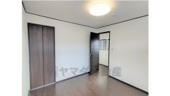 2階4.5帖のリフォーム済のお部屋です。
