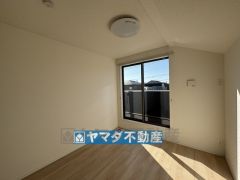 2階洋室6帖のお部屋です。