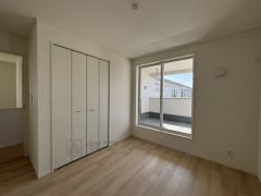 2階洋室5.7帖のお部屋です。