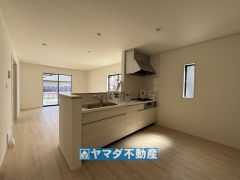 キッチンからご家族との会話ができますね。
