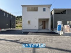 7号棟ケイミュー外壁は汚れが付きにくい効果を併せ持つ特徴があります。