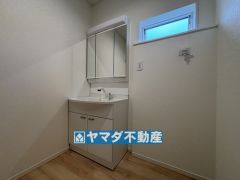 三面鏡タイプの洗面台
