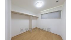 2階洋室7.6帖のお部屋と繋がる洋室