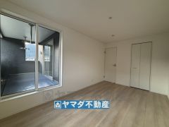 2階洋室のお部屋です