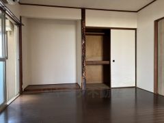 床の間と押入