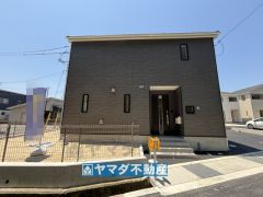 4号棟ケイミュー外壁は汚れが付きにくい効果を併せ持つ特徴があります。