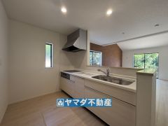 キッチンからご家族との会話ができますね。
