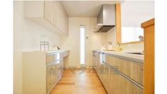 収納たっぷりなシステムキッチン