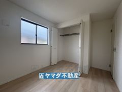 2階洋室5帖のお部屋です。