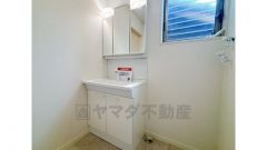 三面鏡タイプの洗面台新品交換済