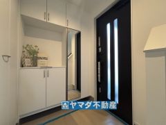 シューズボックスとシューズクロークがあります