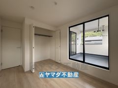 2階洋室5.7帖のお部屋です。