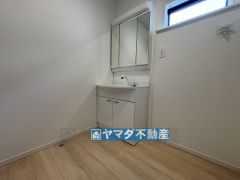 三面鏡タイプの洗面台