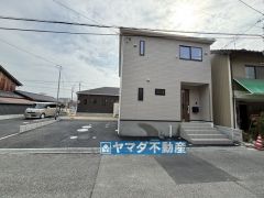 1号棟ケイミュー外壁は汚れが付きにくい効果を併せ持つ特徴があります。