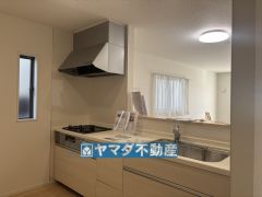 キッチンからご家族との会話ができますね。