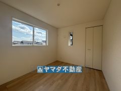 2階洋室6帖のお部屋です。
