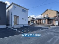 1号棟ケイミュー外壁は汚れが付きにくい効果を併せ持つ特徴があります。