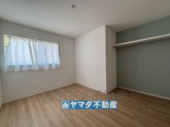 2階洋室7帖のお部屋です。