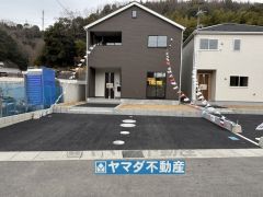 4号棟ケイミュー外壁は汚れが付きにくい効果を併せ持つ特徴があります。