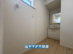 三面鏡タイプの洗面台