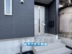 玄関横にはポストが設置