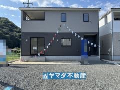 1号棟ケイミュー外壁は汚れが付きにくい効果を併せ持つ特徴があります。