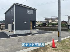 2号棟ケイミュー外壁は汚れが付きにくい効果を併せ持つ特徴があります。