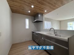 キッチンからご家族との会話ができますね。