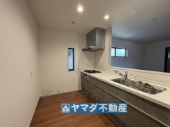 キッチンからご家族との会話ができますね。