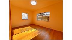 2階洋室6帖のお部屋です