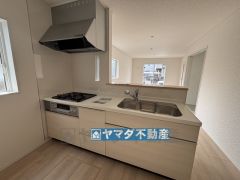 キッチンからご家族との会話ができますね。