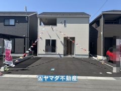 11号棟ケイミュー外壁は汚れが付きにくい効果を併せ持つ特徴があります。